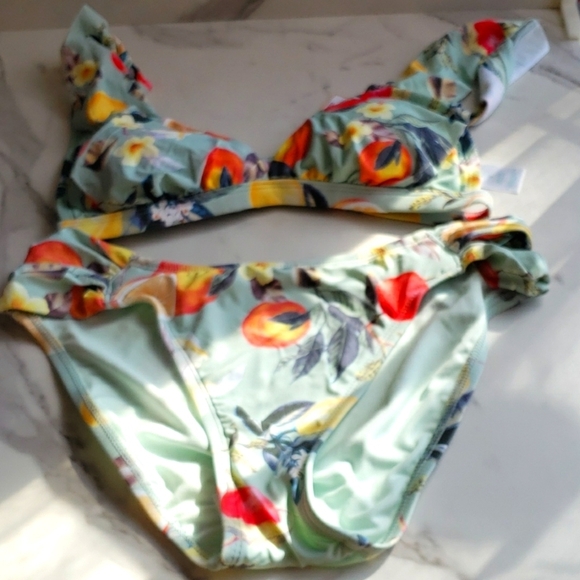 Kona Sol Soft Ruffle Bralette & Double tab Hipster Bikini Floral Fruit Print M - Picture 9 of 14